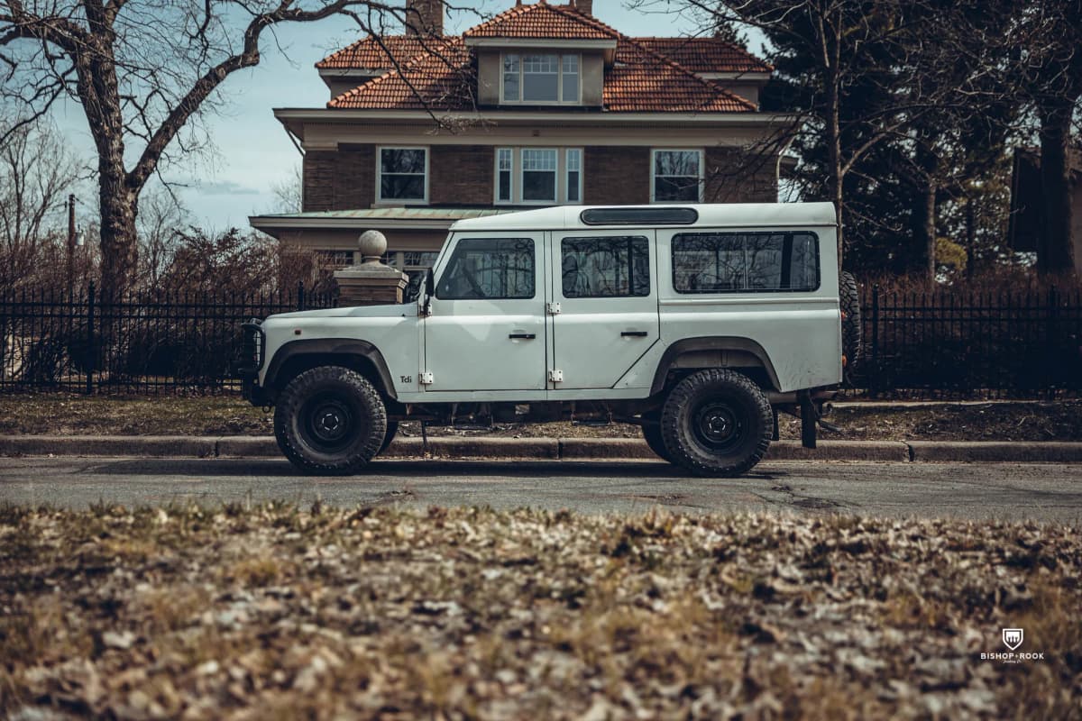 Land Rover Defender 110