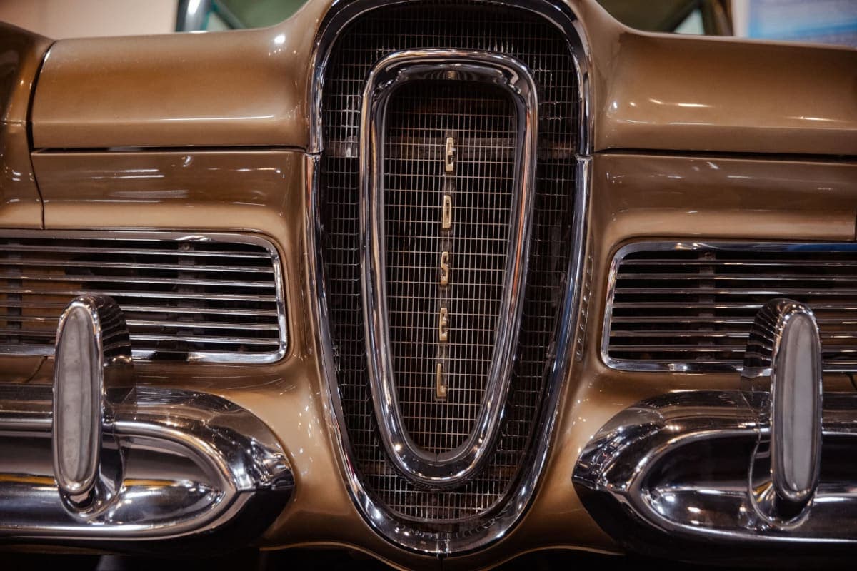 Edsel — the horse-collar grille