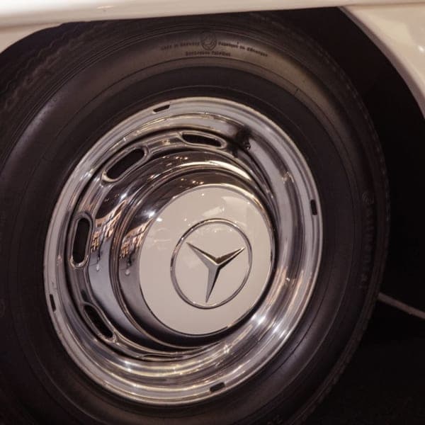 300 SL Gullwing — Continental tyre