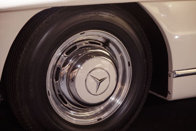 300 SL Gullwing — Continental tyre
